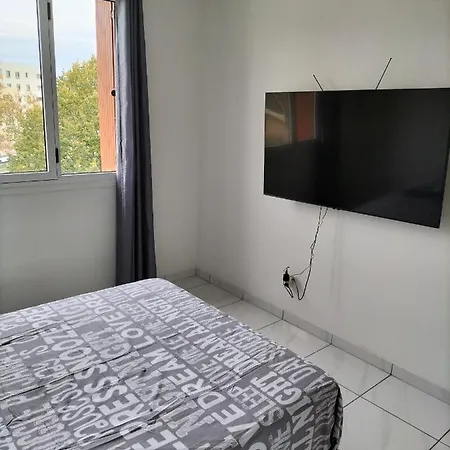 Apartment Jolie Proche Tramway Venissieux